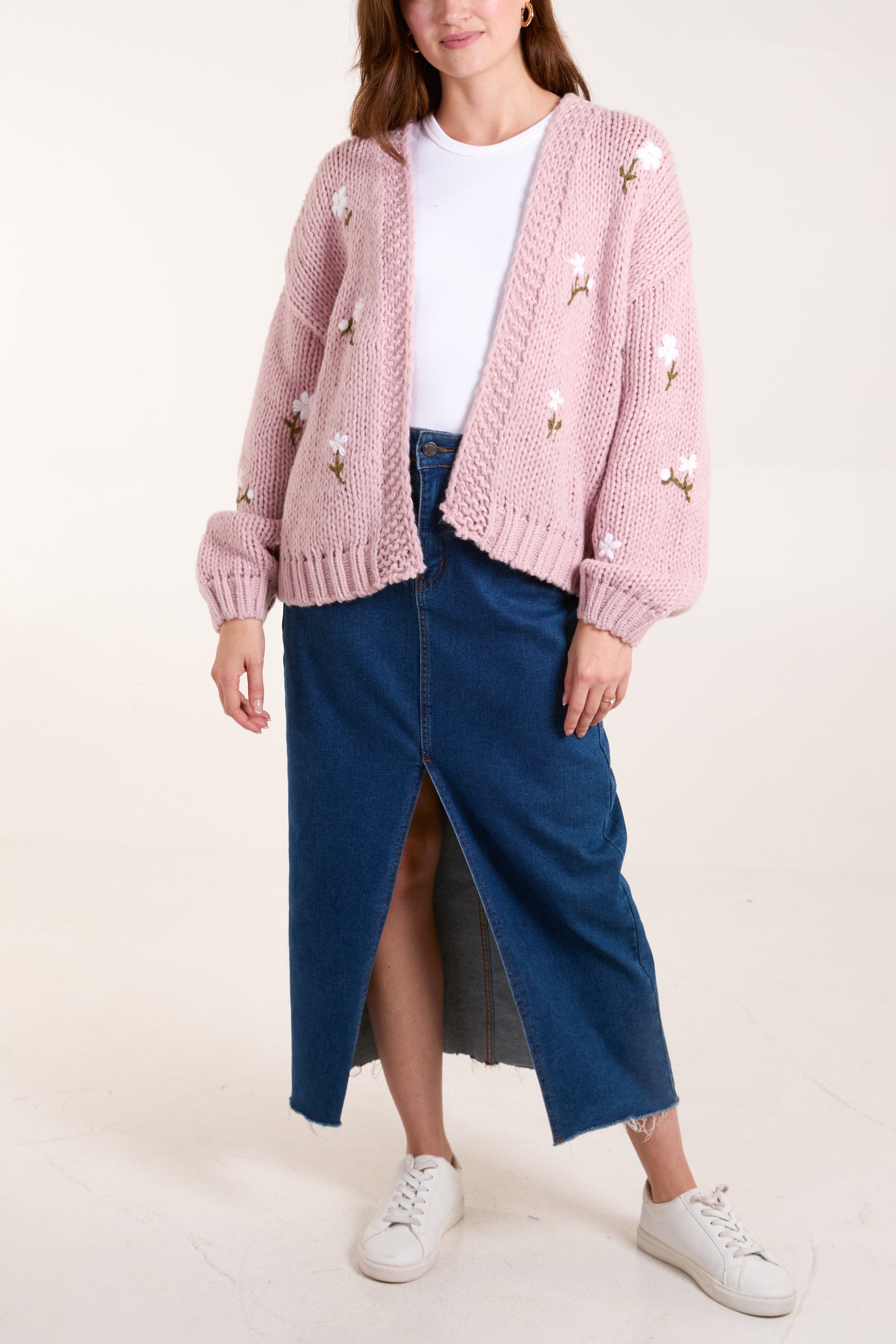 Chunky Knit Flower Embroidered Cardigan